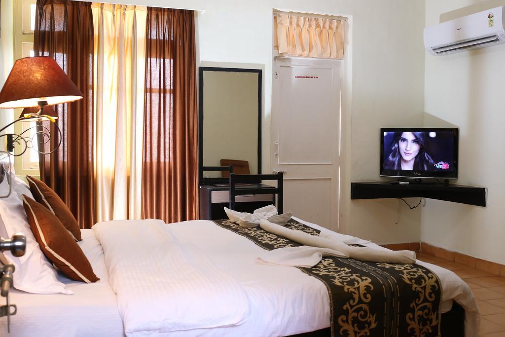 Alor Grande Holiday Resort Candolim Eksteriør billede